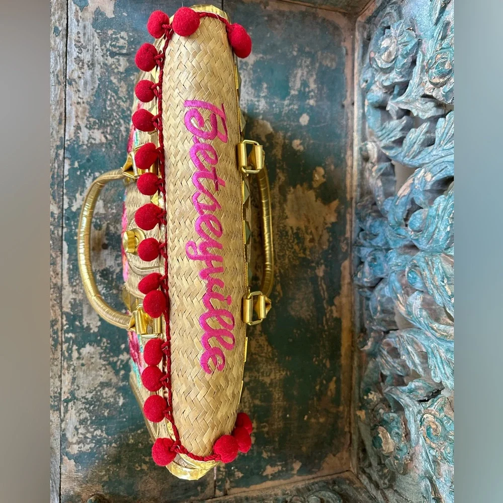 Betsey Johnson “Betseyville” Rose raffia embroidered straw bag w/leopard lining - Picture 2 of 9
